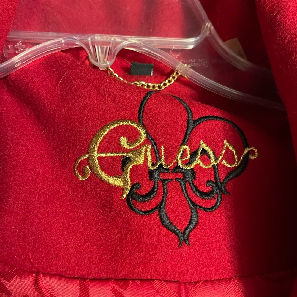 Red Guess Coat Large ♥️